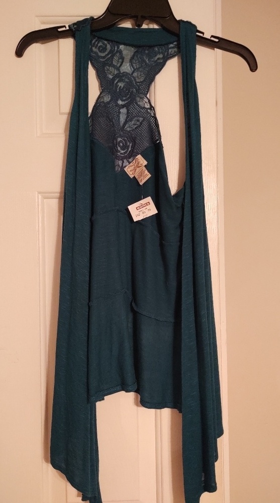 NWT Open front high-low vest